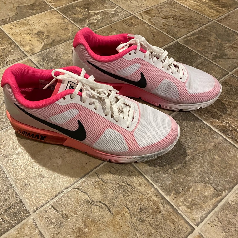 Nike air max shoes
